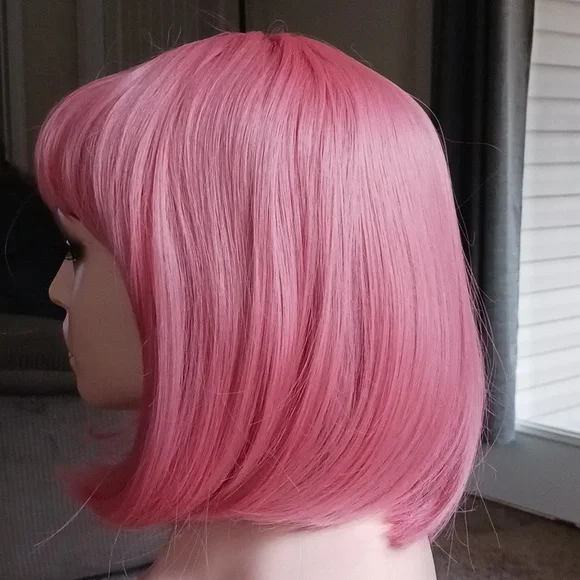 Short pink bobbed wig - Picture 4 of 4
